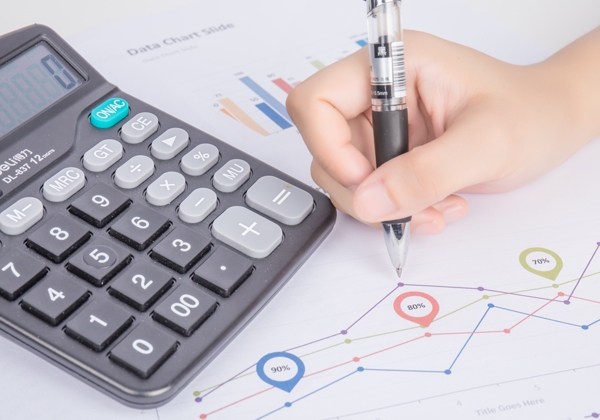 初級(jí)會(huì)計(jì)培訓(xùn)學(xué)校談成人教育有必要報(bào)名嗎？